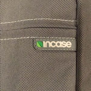 InCase laptop cross body bag